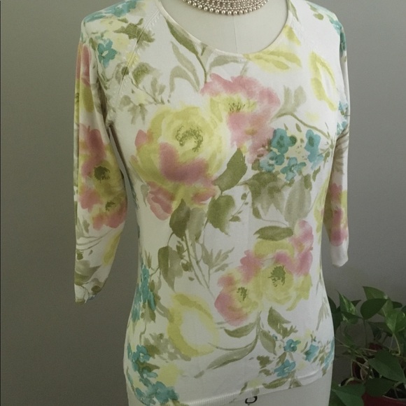 Petites: Floral Pull Over Sweater - Picture 1 of 7